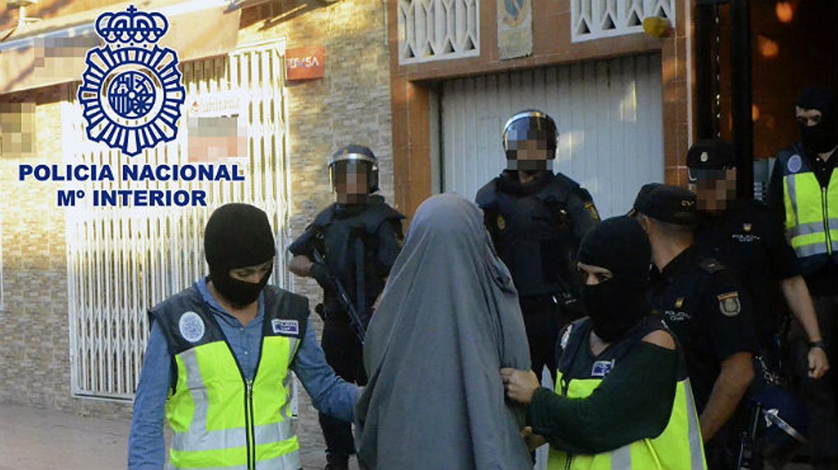 Operación policial contra una célula de captación del Estado Islámico el pasado domingo que se saldó con 10 detenidos en España y Marruecos por terrorismo islamista