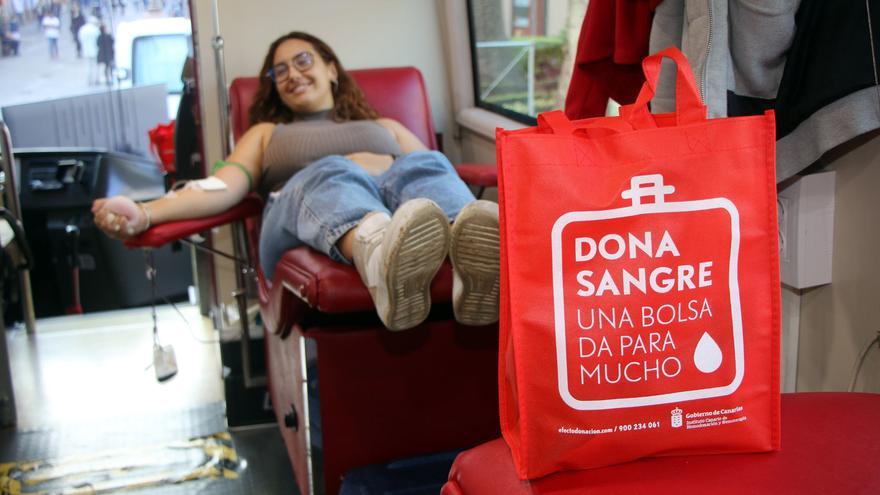 Urgencia en Canarias para donar sangre durante el Carnaval