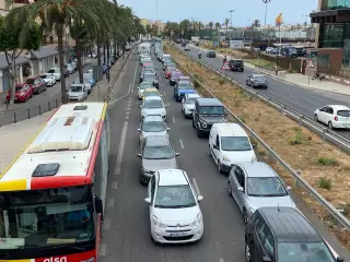 Vídeo | Colapso en Ibiza: un atasco kilométrico bloquea las principales vías de la ciudad