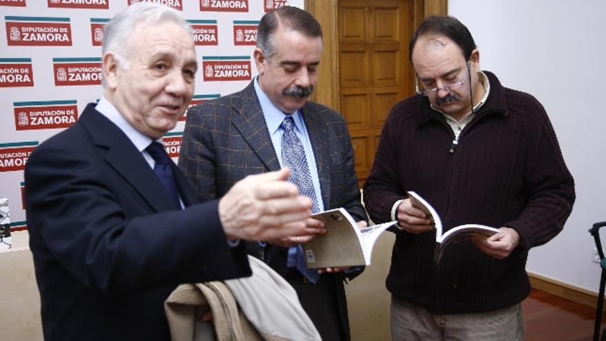 Angel San Juan, José Luis Bermúdez y Luis González durante la presentación