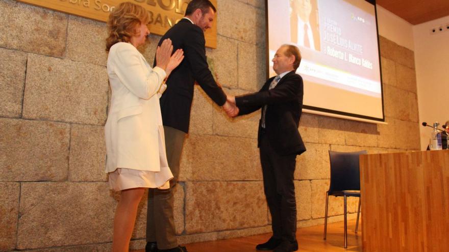 Roberto L. Blanco Valdés recoge el premio José Luis Alvite