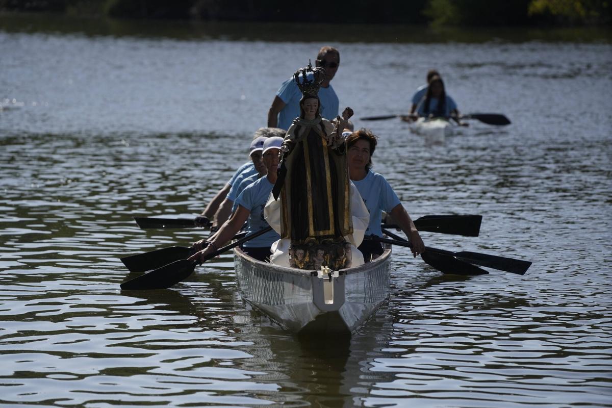 Procesión fluvial de la Virgen del Carmen, en colaboración con pirgagüistas zamoranos Procesión fluvial de la Virgen del Carmen, en colaboración con pirgagüistas zamoranos