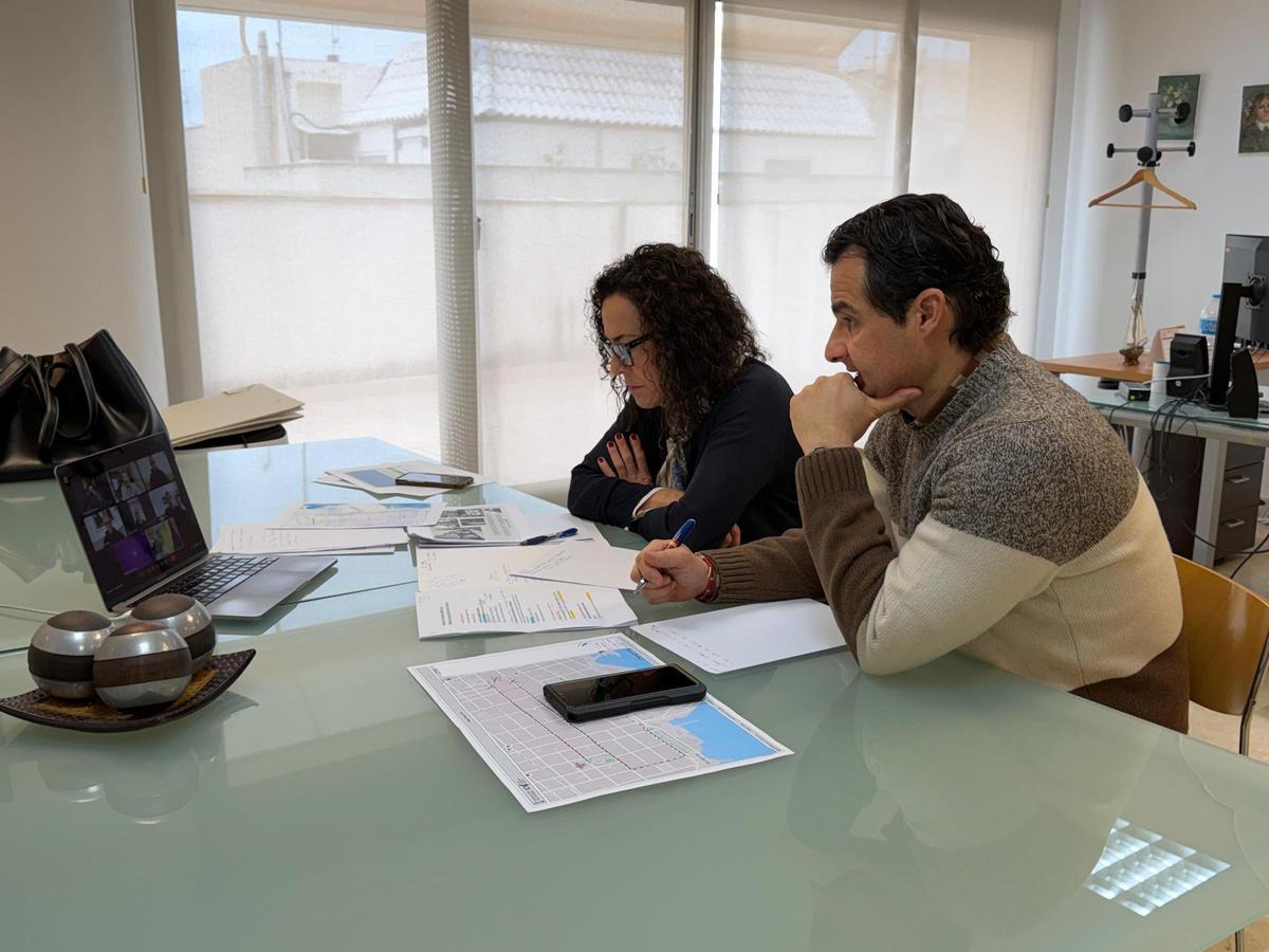 El alcalde de Torrevieja, Eduardo Dolón, haciendo seguimiento a la situación meteorológica.