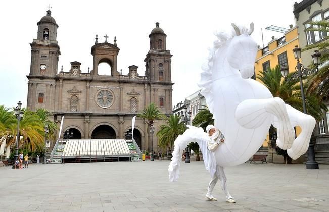 TEMUDAS FEST DES QUIDAMS FIERS A CHEVAL PLAZA ...