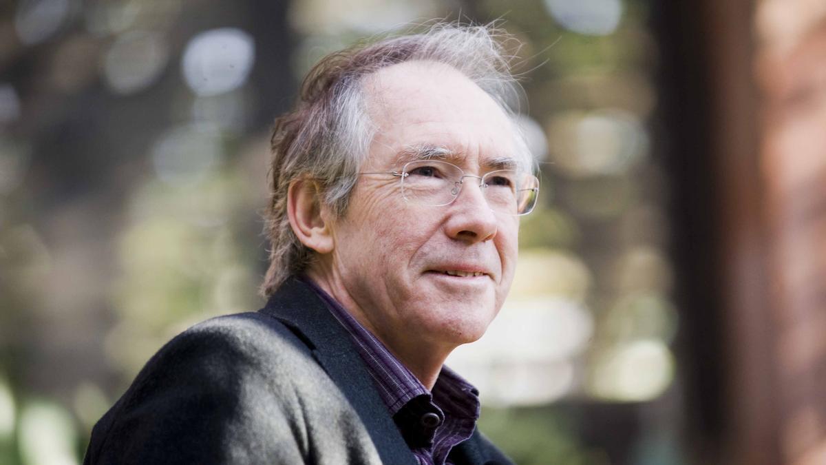 El novelista británico Ian McEwan