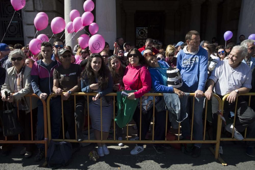 Búscate en la mascletà del 8 de marzo