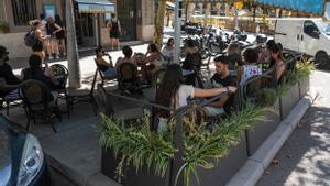 Esprint final per retirar terrasses de formigó: Barcelona sumarà més de 600 plataformes