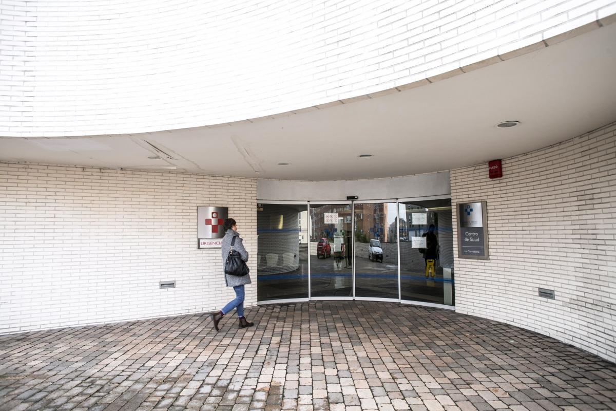 Una explosión en el centro de salud de La Corredoria pone en alerta a los vecinos