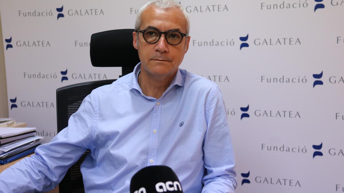 Pla general del director de la Fundació Galatea, Antoni Calvo, al Col·legi de Metges de Barcelona. Imatge del 10 de juny del 2021 (Horitzontal
