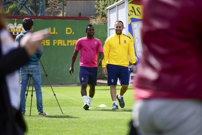 Entrenamiento de la UD LAS PALMAS en Barranco ...