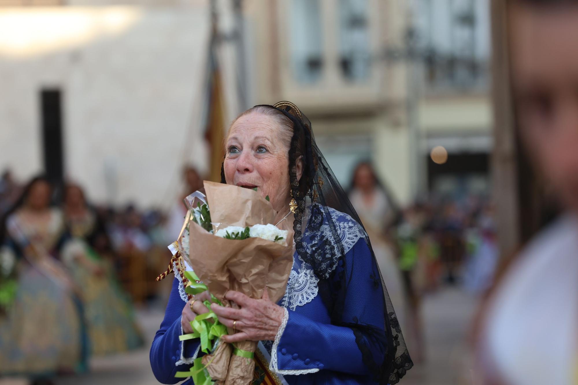 Ofrenda Fallas 2023 | Las fotos más emotivas y especiales del 17 de marzo