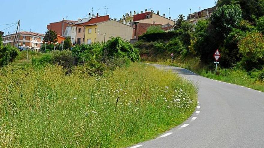 Aquí es construirà una vorera de mig quilòmetre de llargada