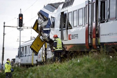 Choque de tren al oeste de Suiza.