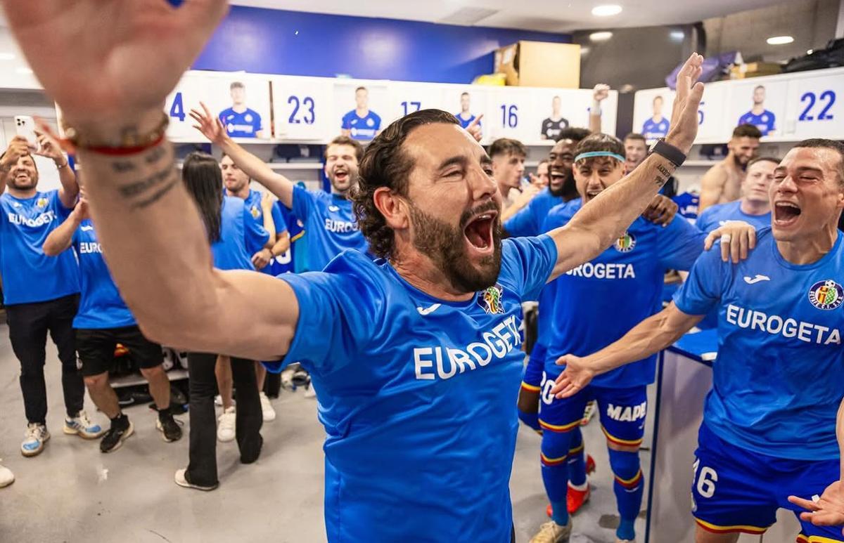 Bordalás celebra la clasificación a la Conference