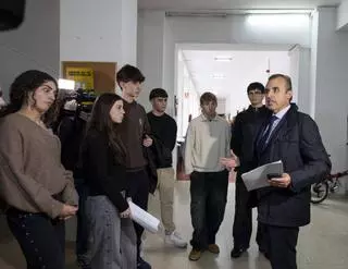 Los alumnos del IES Joan Alcover desconvocan la huelga tras el compromiso de reparación inmediata