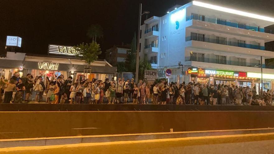 Stundenlanges Warten, Gedränge, Schmerzensschreie: So chaotisch war die Heimfahrt nach der Sonnenfinsternis in Santa Ponça