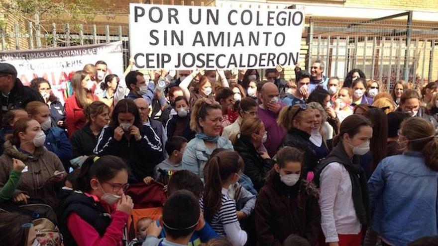 El CEIP José Calderón lleva desde el 2008 luchando para que se retire el amianto