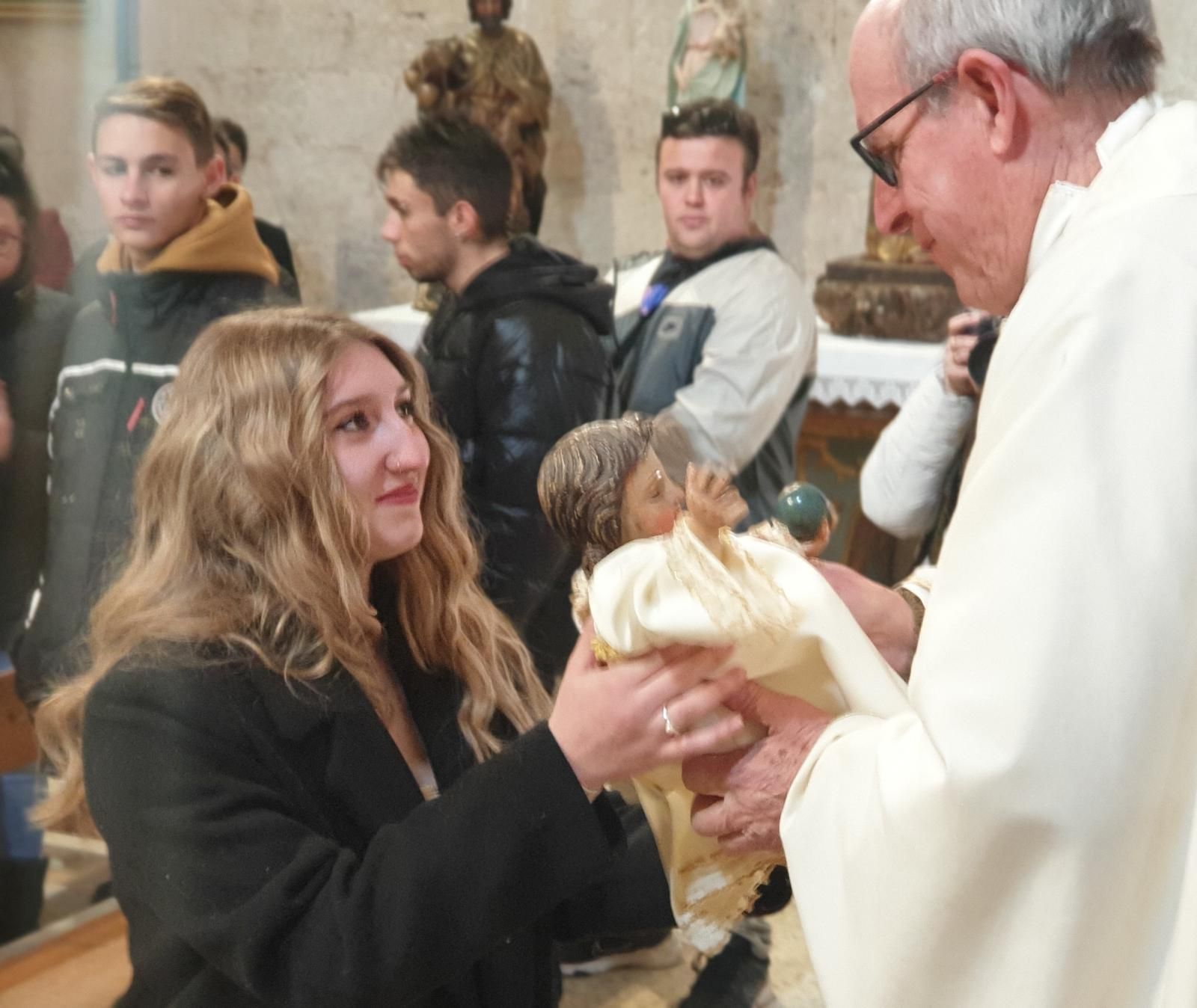 GALERÍA | Fiesta de las Candelas y coplas al gallo en Venialbo