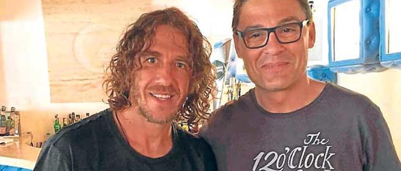 Carles Puyol y Oriol Balaguer, en Cap Vermell.