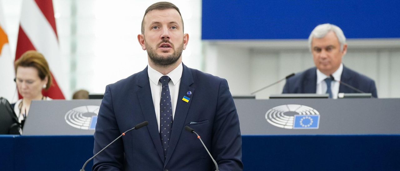 Sinkevicius, ayer durante la sesión en el Parlamento Europeo.