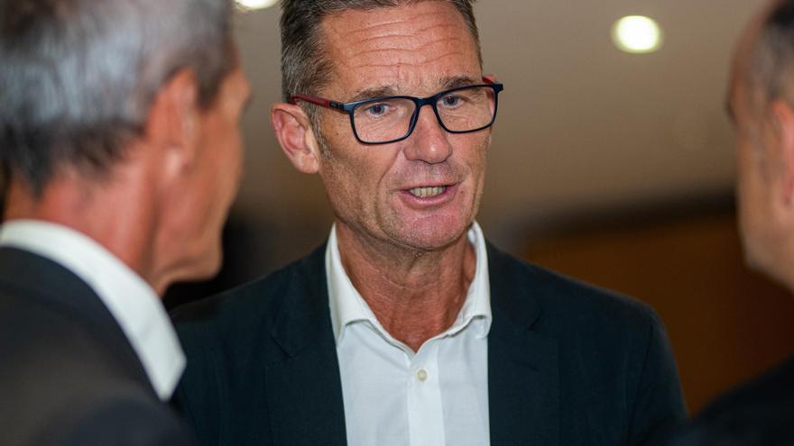 LO DE ÉVOLE | Iñaki Urdangarín bromea con la posibilidad de «destronar» al rey Juan Carlos: «Tendría su gracia» LO DE ÉVOLE | Iñaki Urdangarín bromea con la posibilidad de «destronar» al rey Juan Carlos: «Tendría su gracia»