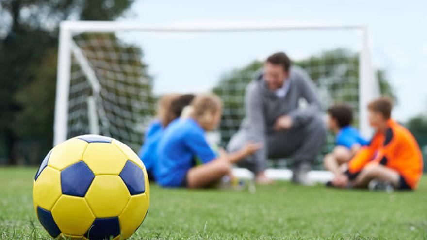 No obligues al niño a escoger un deporte que él no hubiera querido.