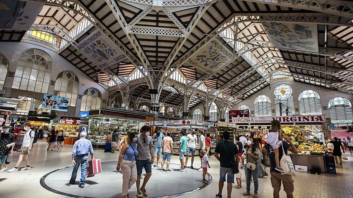 Una apertura atípica  en el Mercado Central