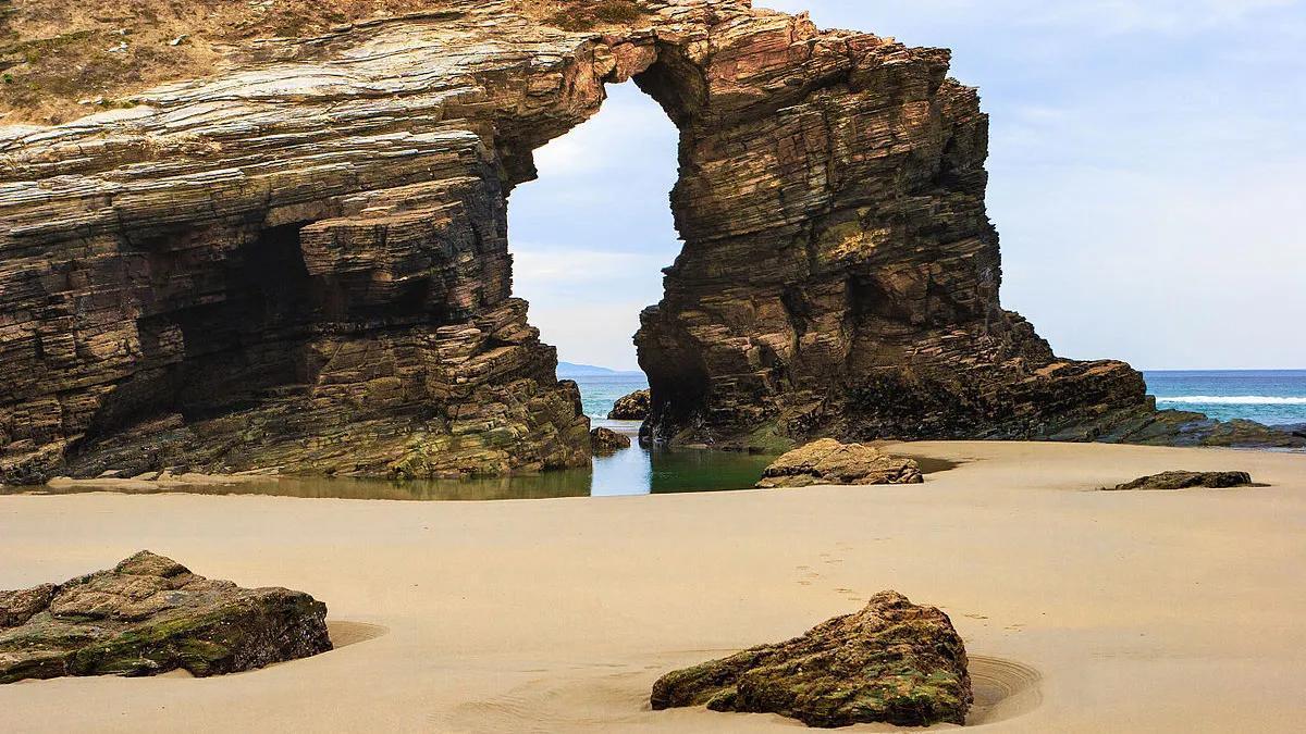 ¿Cuál es el mejor momento para ver la Playa de las Catedrales en Galicia?