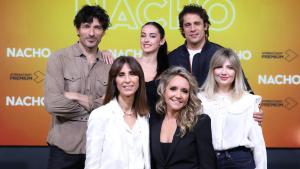 Actores y directivos de ’Nacho’ en la rueda de prensa.