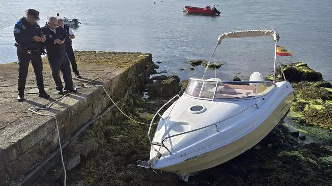 El patrĂłn de una embarcaciĂłn de recreo muere en aguas de Chapela