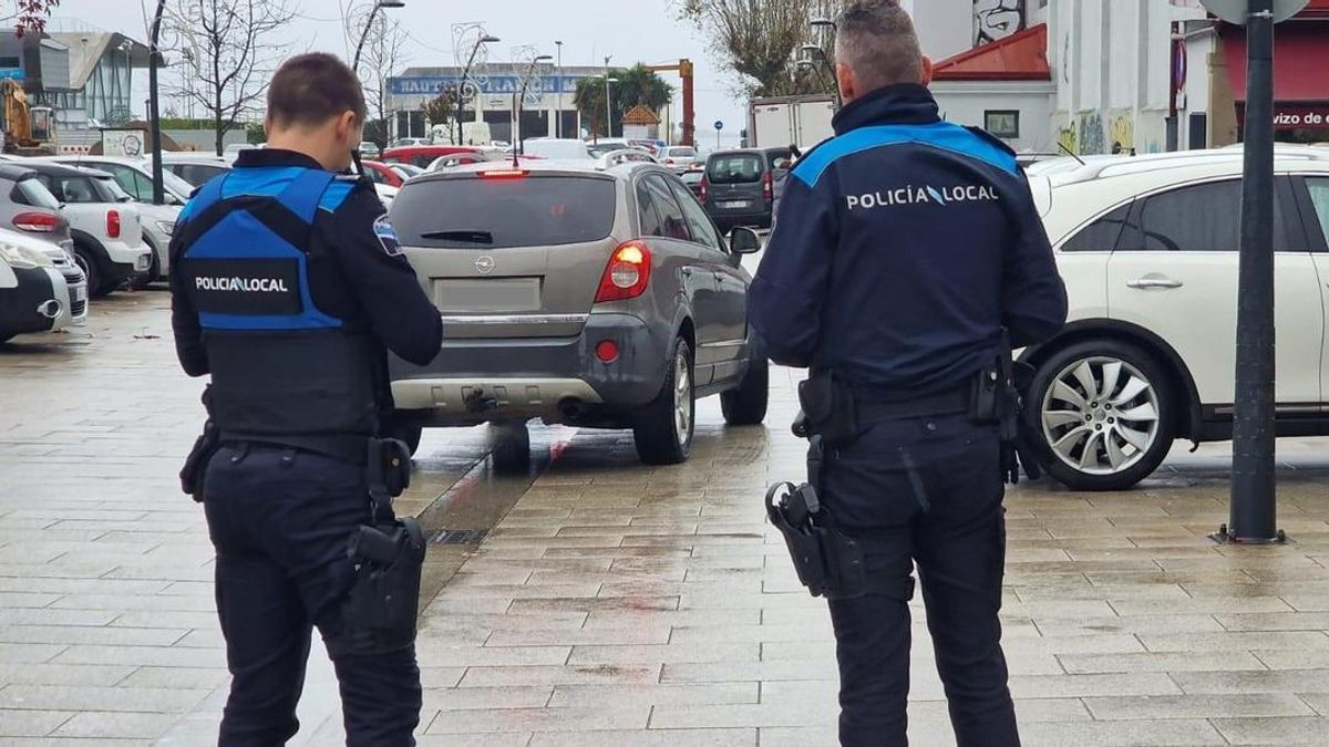 Agentes de la Policía Local de Vilagarcía.