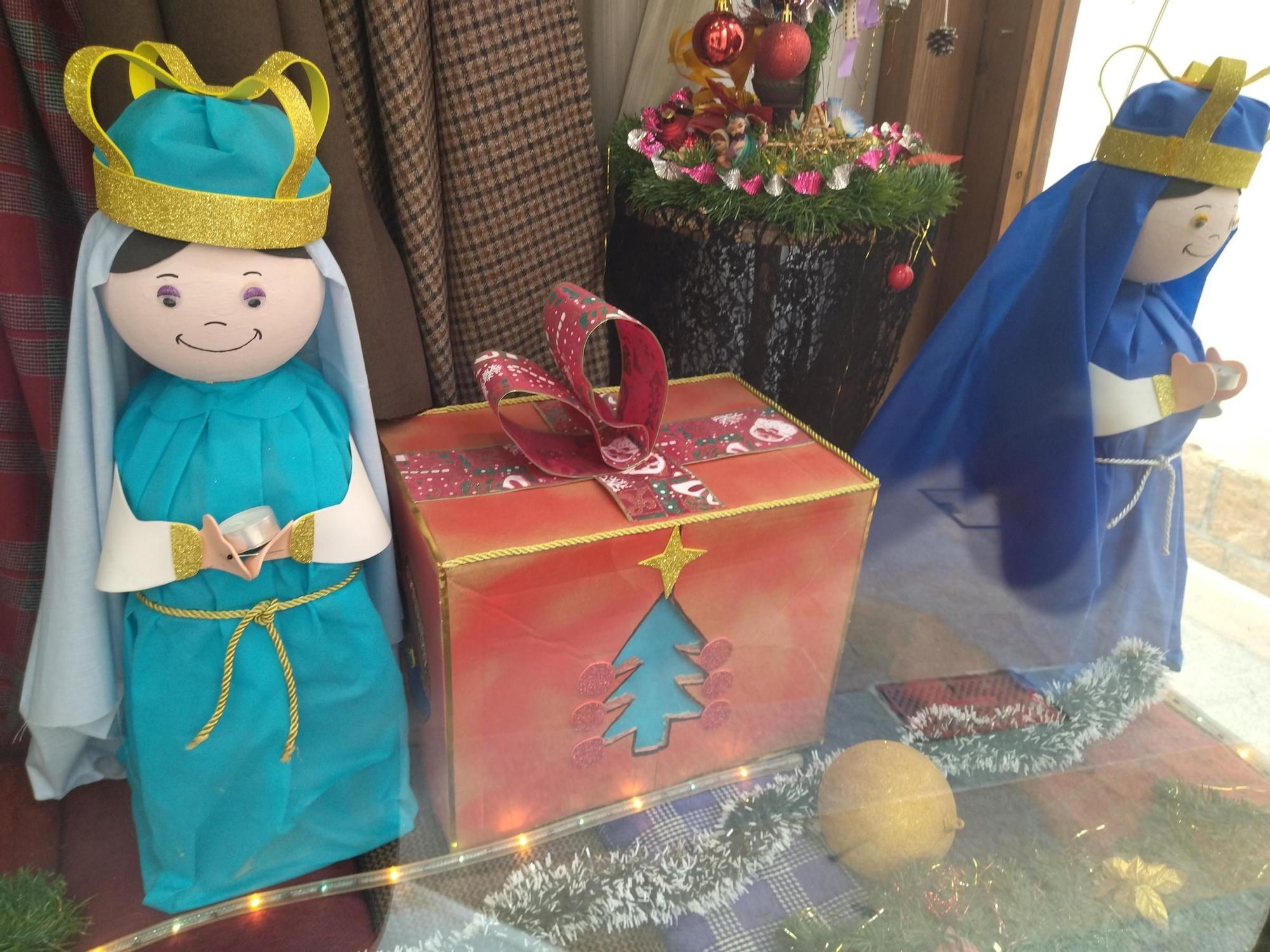 La artesanal Navidad en la tienda más antigua de Xàbia