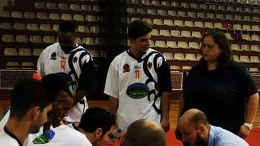 Yáñez, en su etapa en el Angrabasket, de la Proliga masculina de Portugal.