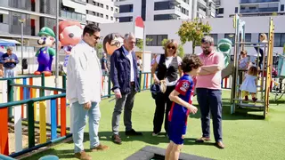El Ayuntamiento invertirá un millón de euros en dos grandes parques infantiles en Bermejales y en Sevilla Este