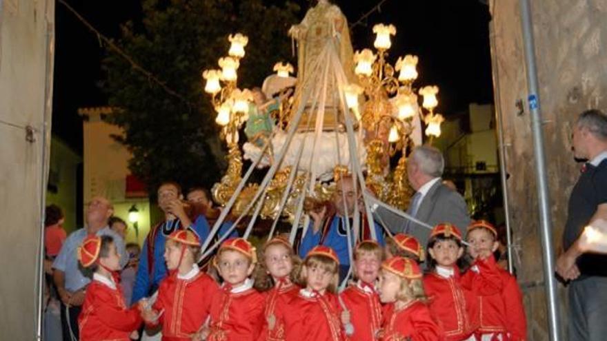 La procesión dels «Turquets», icono internacional de Algar de Palància