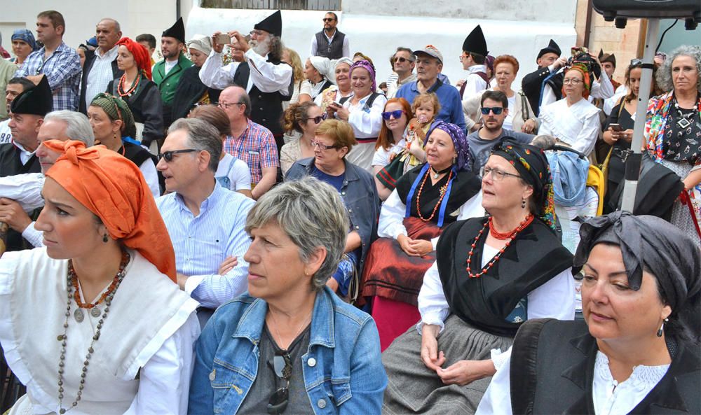 Concursu y Muestra de Traxes Tradicionales en Grado