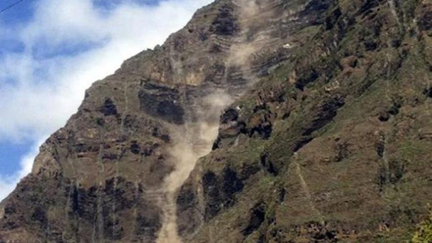 Desprendimiento en una ladera de Frontera. | efe