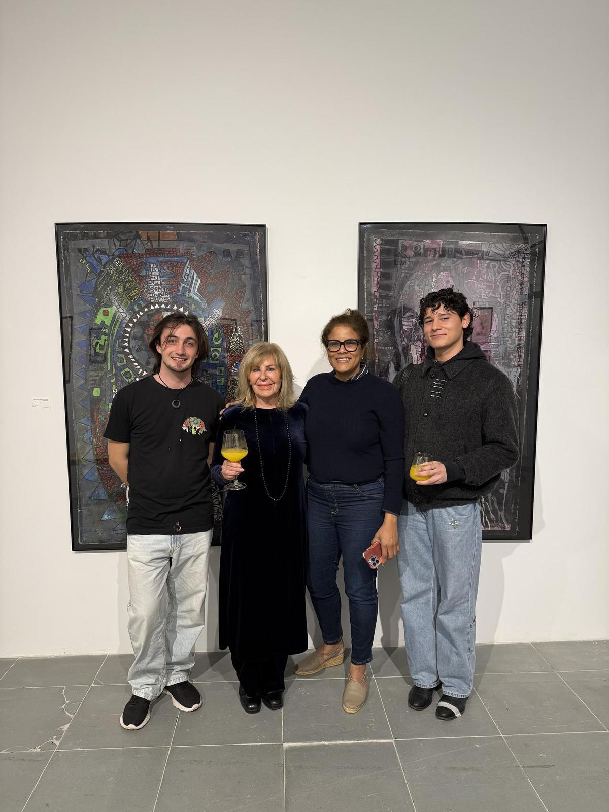 Wesley Birdsall, María Amparo Royo, Esther McIntosh y Dylan Zampieri. Wesley Birdsall, María Amparo Royo, Esther McIntosh y Dylan Zampieri.