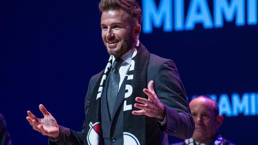 Beckham no da detalles del equipo de fútbol de Miami pero los hinchas ya celebran