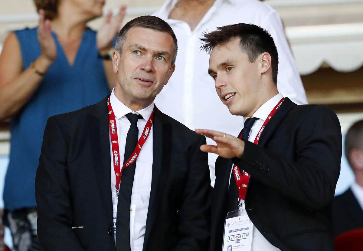Oleg Petrov, director general del AS Monaco (izquierda) junto a Louis Ducruet (derecha)