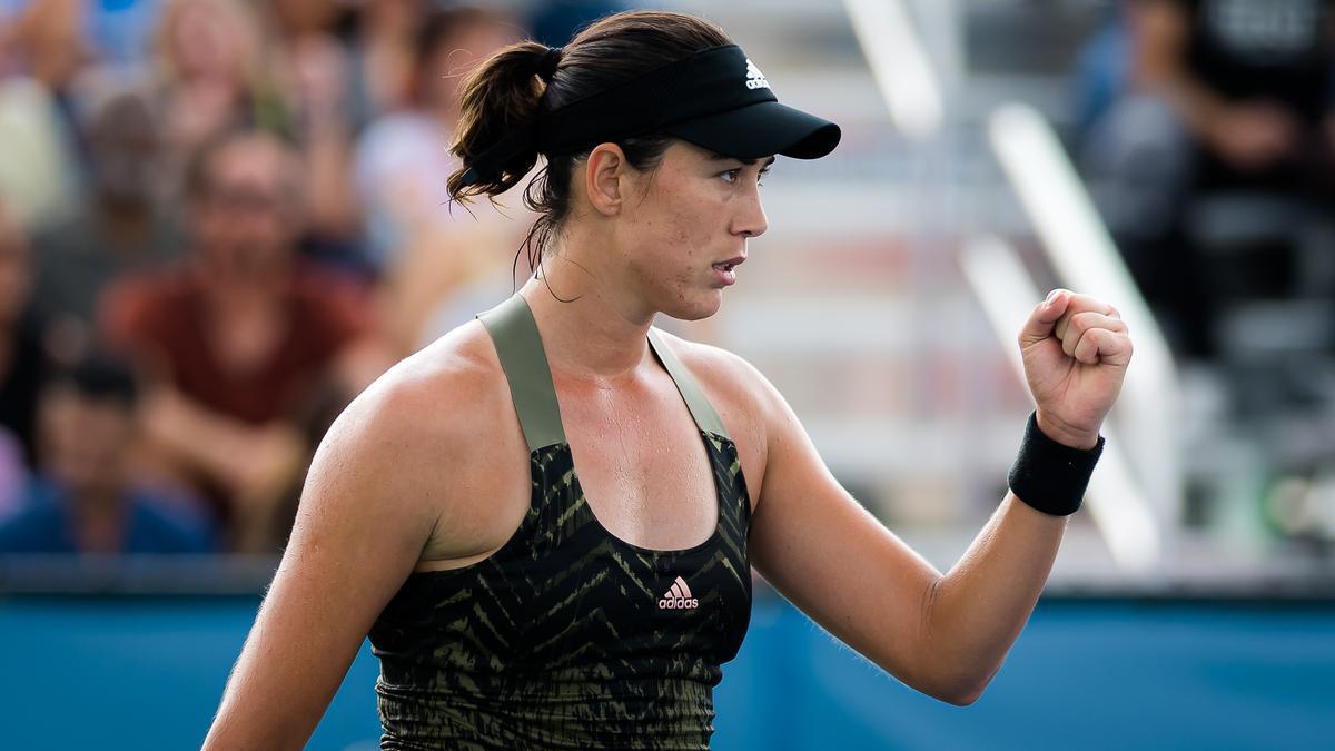 Garbi aprieta el puño tras anotarse un punto en la final de Chicago ante la tunecina Jabeur