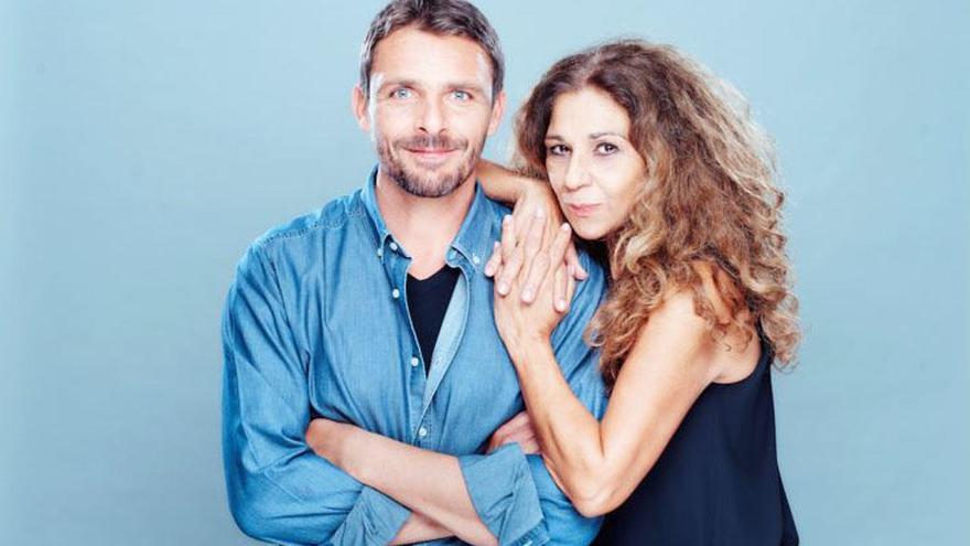 Luis Mottola y Lolita, en una imagen promocional de «Prefiero que seamos amigos».