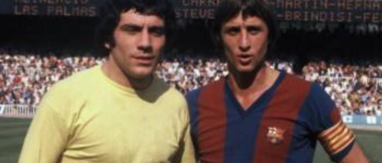 Brindisi junto a Johan Cruyff hace 40 años en el Camp Nou.