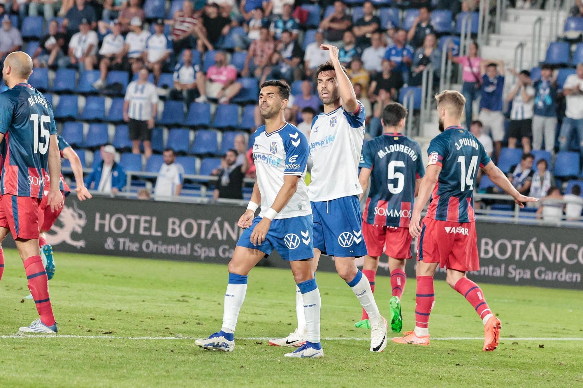 Revive el partido entre CD Tenerife - SD Huesca en imágenes