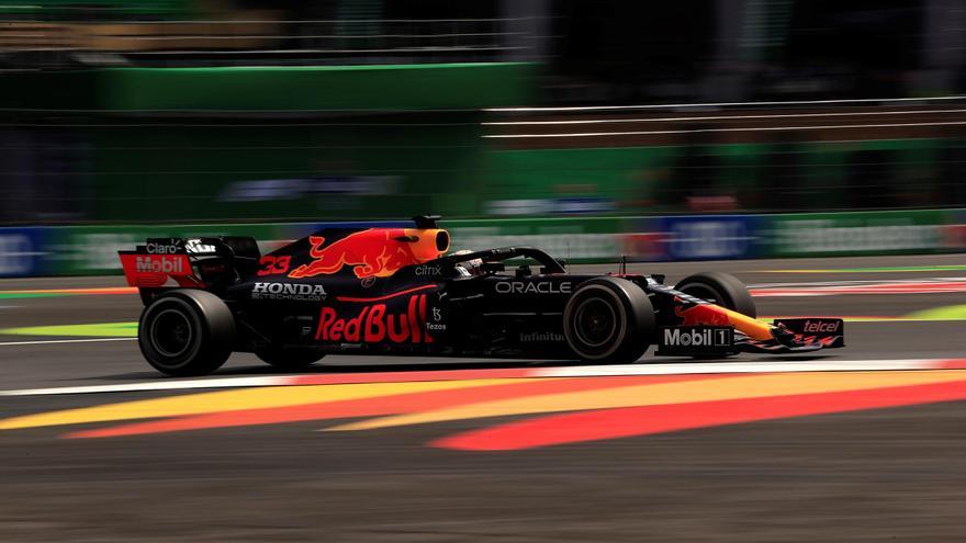 Mercedes acorrala a Verstappen en México