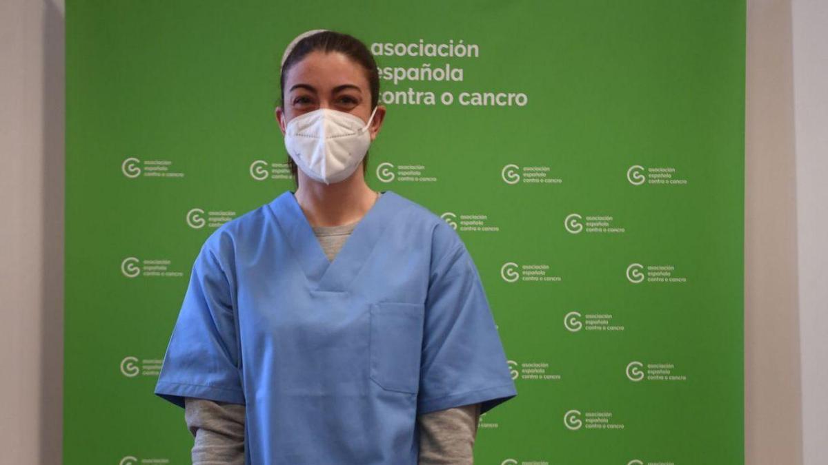 Inés López, fisioterapeuta responsable del nuevo servicio de la AECC en A Coruña. | // CARLOS PARDELLAS