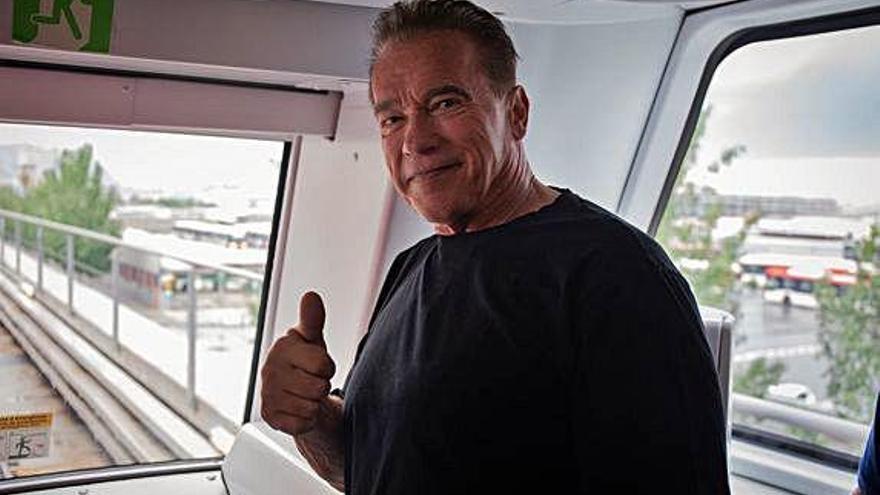 L&#039;actor Arnold Schwarzenegger, en una visita al metro.