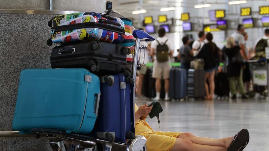 Dos vuelos cancelados y 18 retrasos en el aeropuerto de Málaga por la huelga de tripulantes de EasyJet