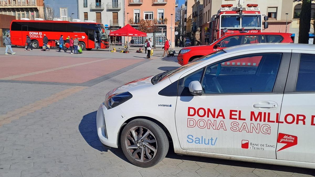 La campanya &quot;Els Bombers i les Bomberes t'acompanyen a donar sang&quot; a Figueres