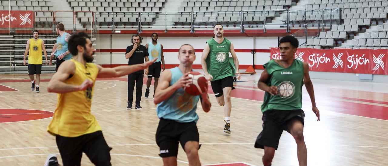 Un entrenamiento del Círculo Gijón.